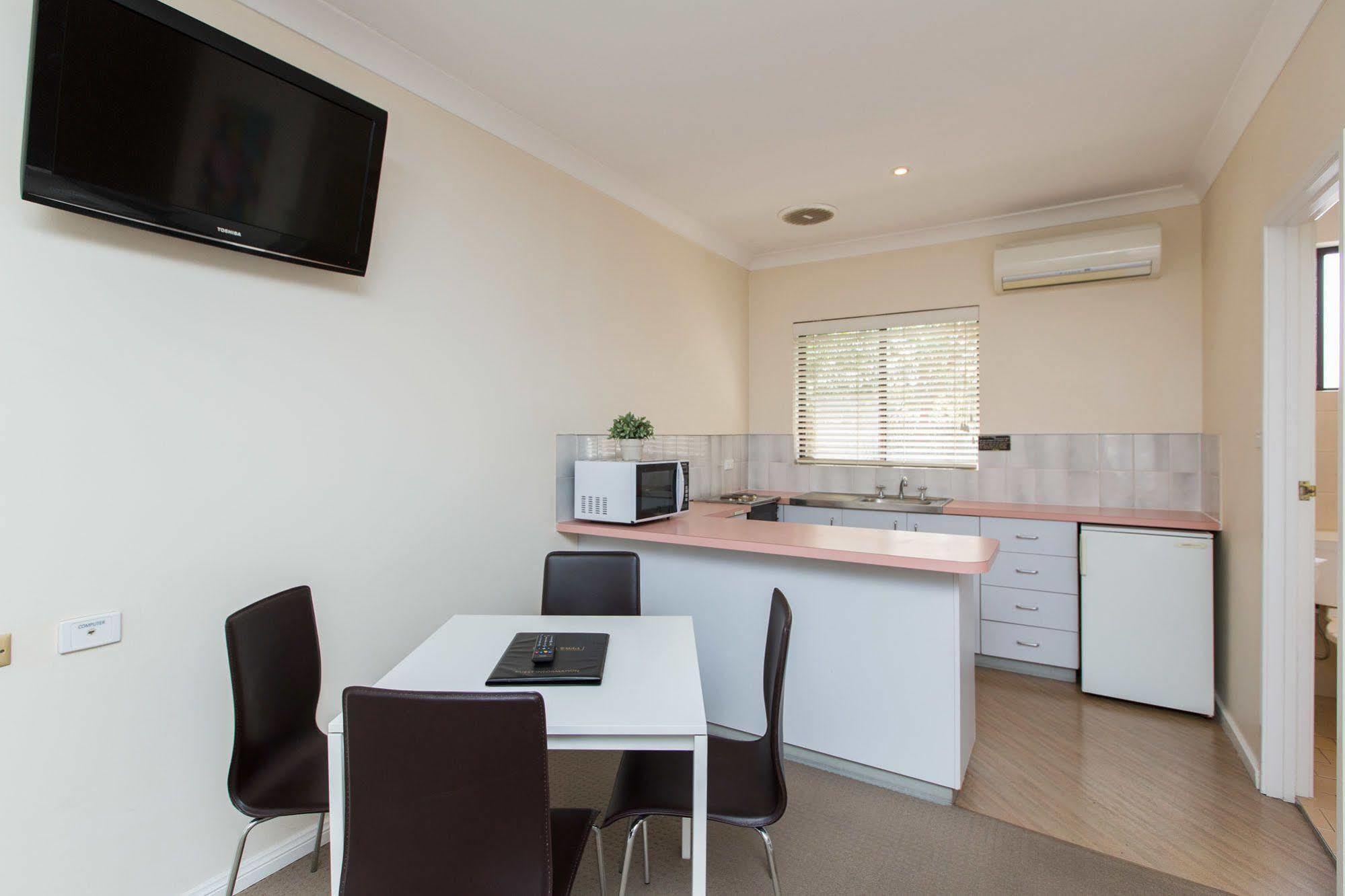 Lincoln Cottage Motor Inn Wagga Wagga Exteriör bild