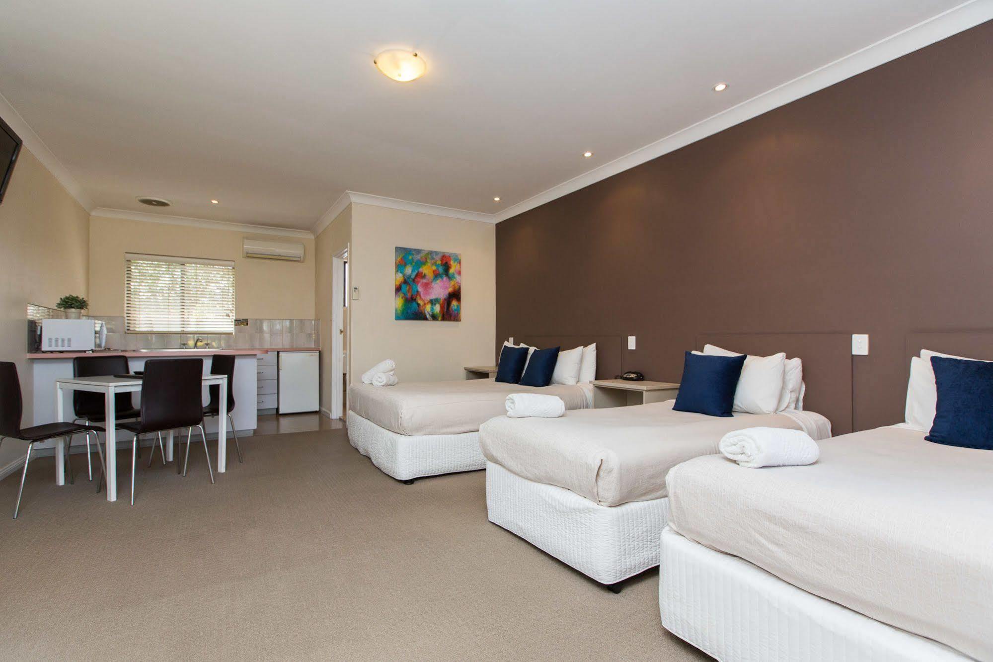 Lincoln Cottage Motor Inn Wagga Wagga Exteriör bild