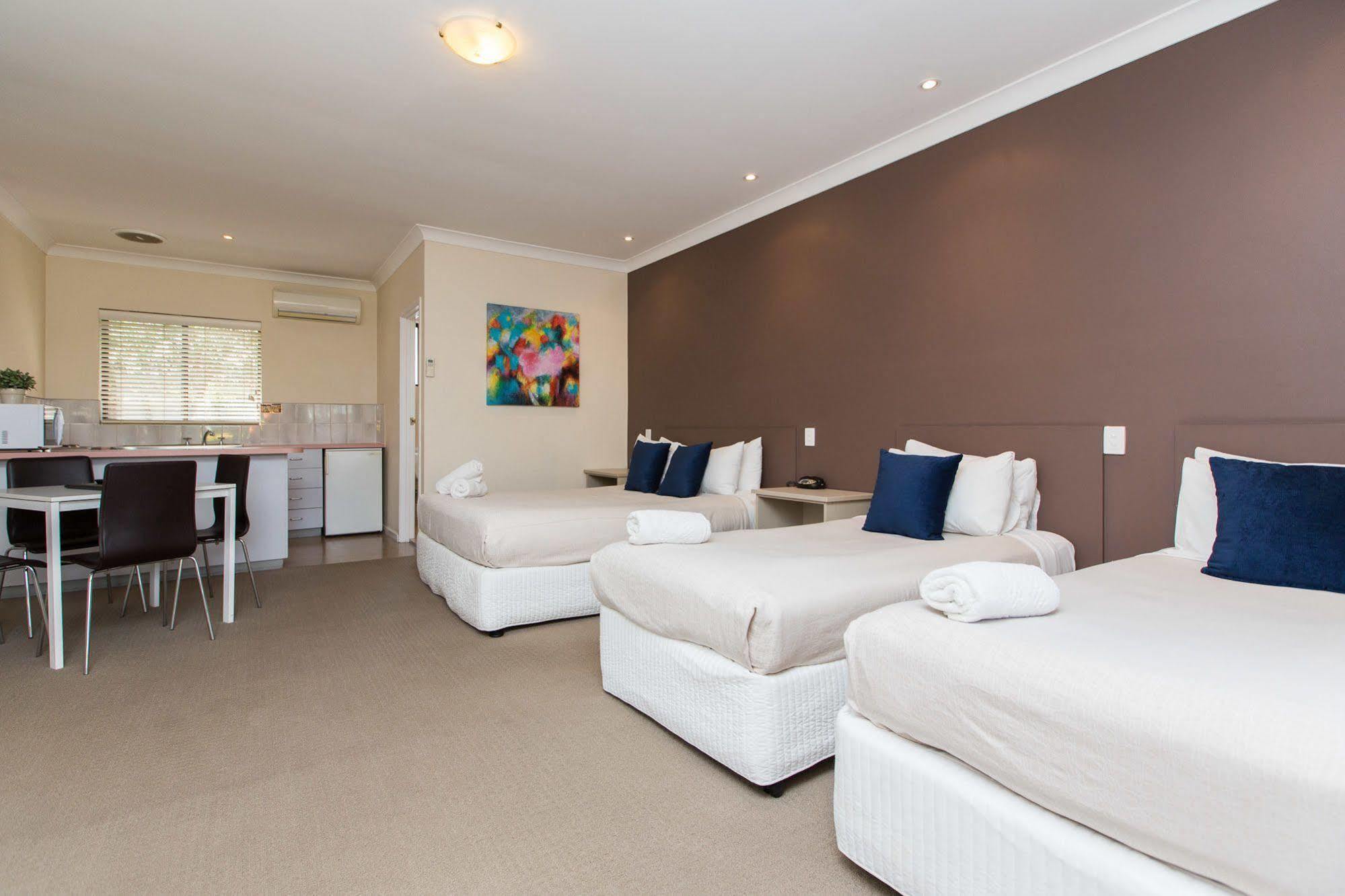 Lincoln Cottage Motor Inn Wagga Wagga Exteriör bild